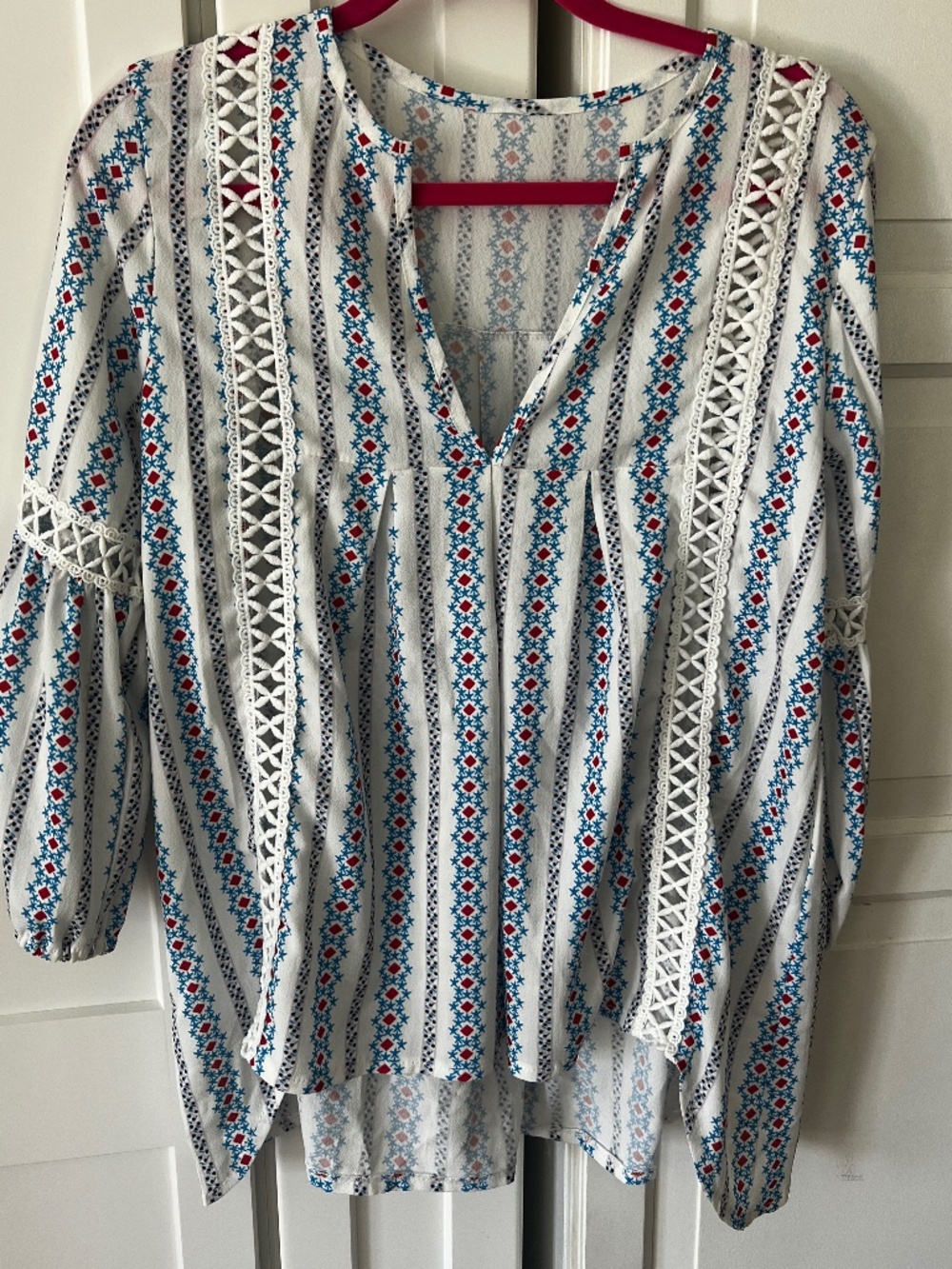 Geometric Print Long Sleeve Top